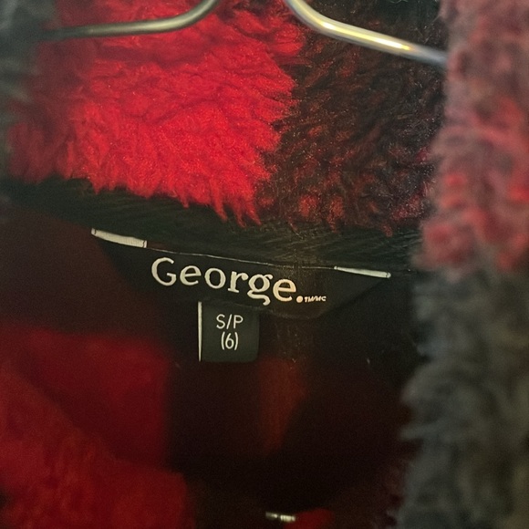 Buffalo Plaid Fleece (Size S) - Picture 3 of 3